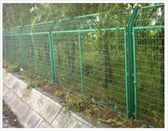 guardrail fence for railway