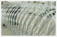 Razor Barbed Wire Fence for protecting the workshop, airport fence