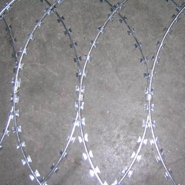 Galvanized / pvc barbed wire