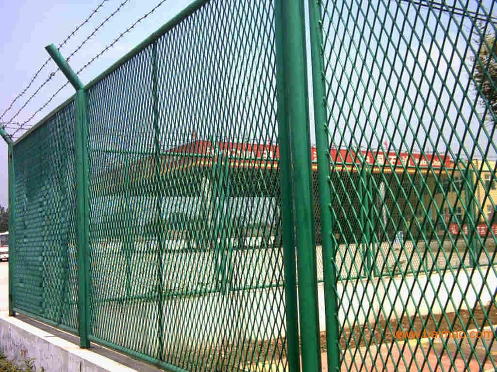 Steel Mesh Fences,Barbed wire fence