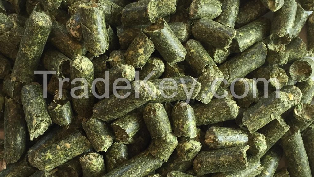 HAY PELLETS / ANIMAL FEED- ALFALFA PELLETS