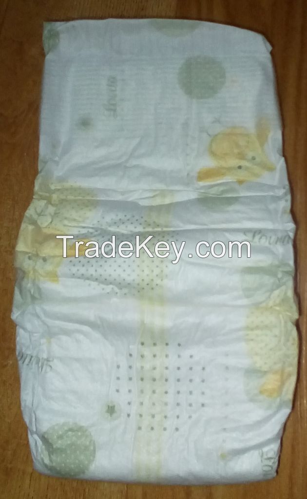 Disposable Baby Diapers with re-fastenable tapes