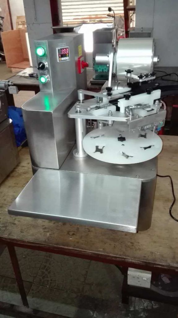 Fully Automatic Sushi Packing Machine 38 pcs per minute