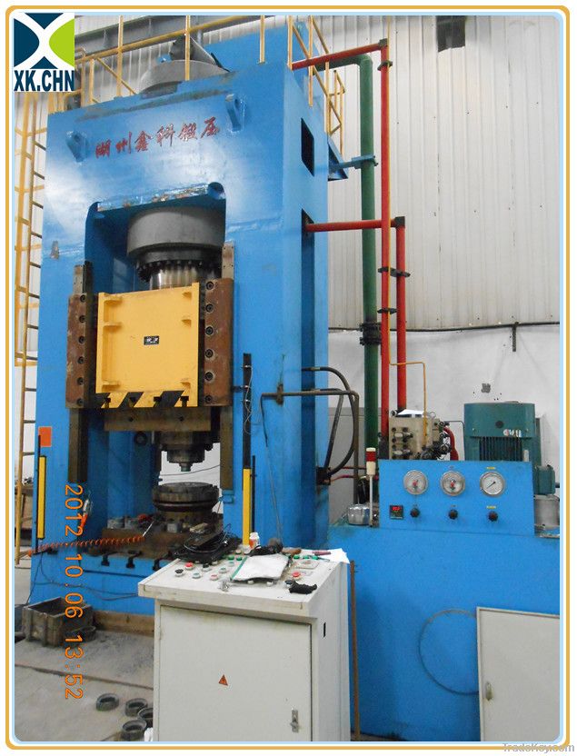 Metal extrusion hydraulic press