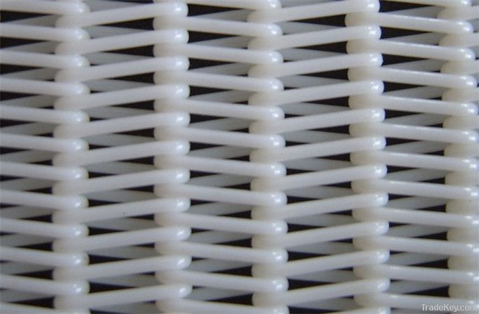 Polyester spiral link dryer belt