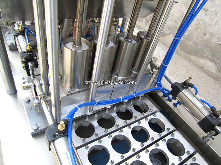 Automatic jelly cup filling and sealing machine