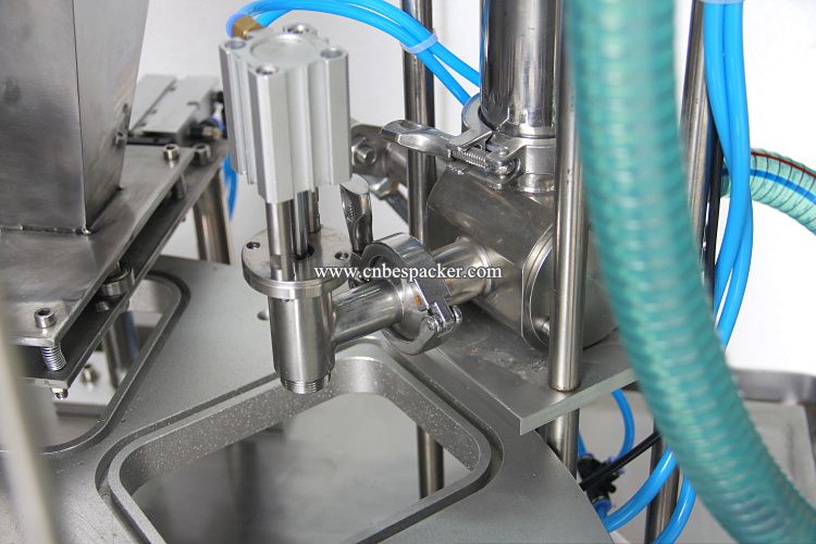 Auto square cup filling and sealing machine