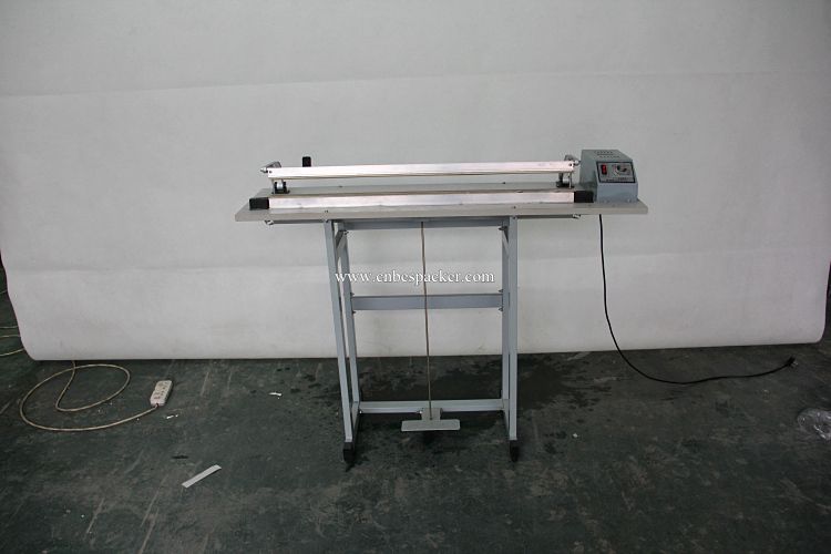 SF-400 series foot operated plastic bag sealing machine with cutter