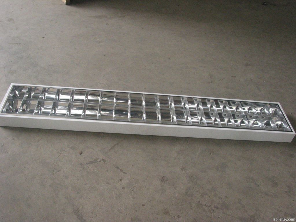 T8 Surface Grille light