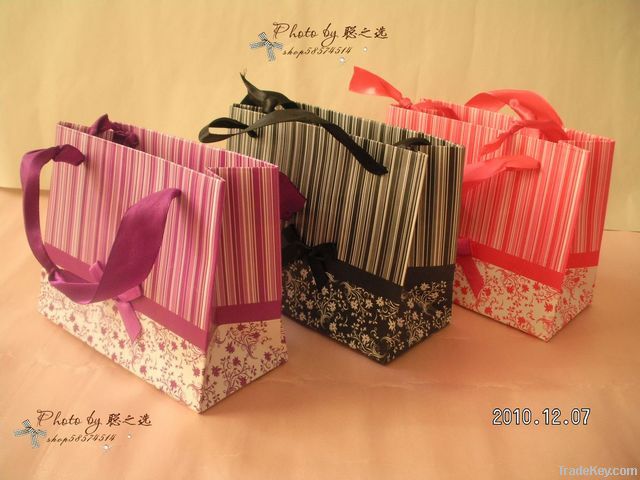 Hot sale elegant delicate paper packaging bag