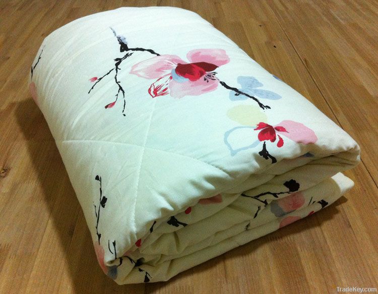 100% natural mulberry silk quilt, with 100% cotton quilt shell, blanket