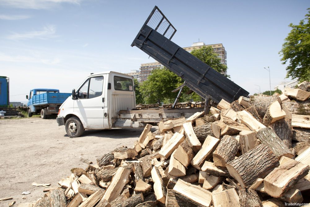 Firewood bulk loaded