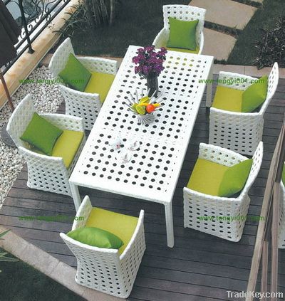 MT-B608 white PE rattan dining chair&table