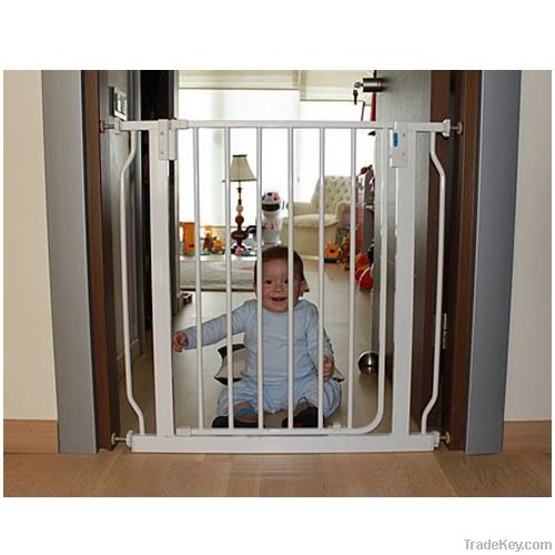 Metal baby safety gate