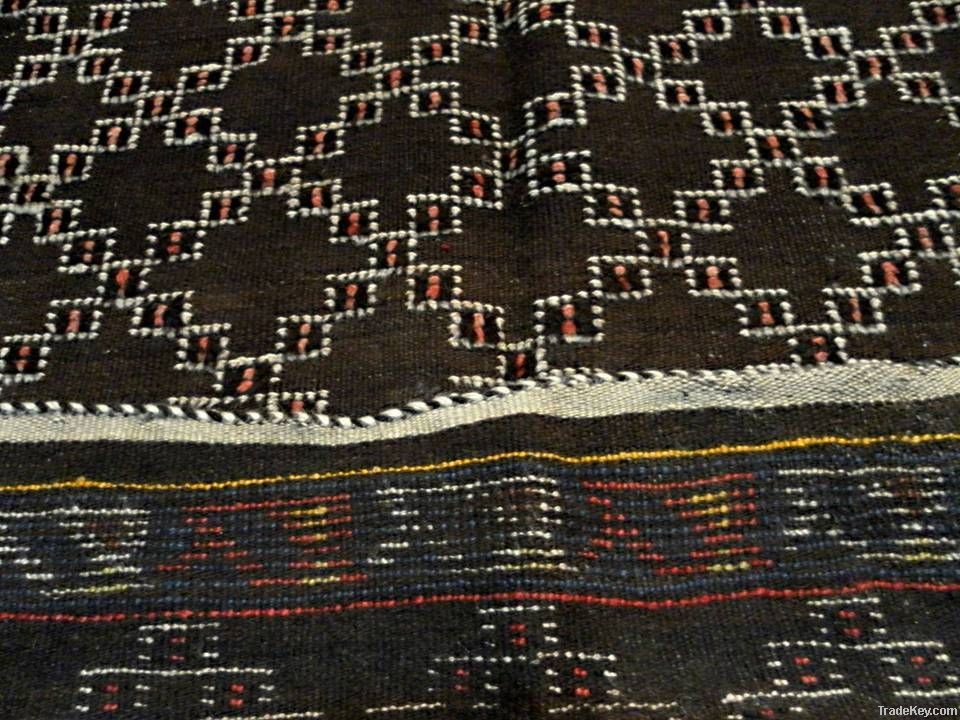 MOROCCAN VINTAGE RUG from goat hair