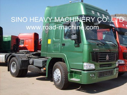 SINOTRUK HOWO 4X2 TRACTOR TRUCK(371HP)  ZZ4187s3511V