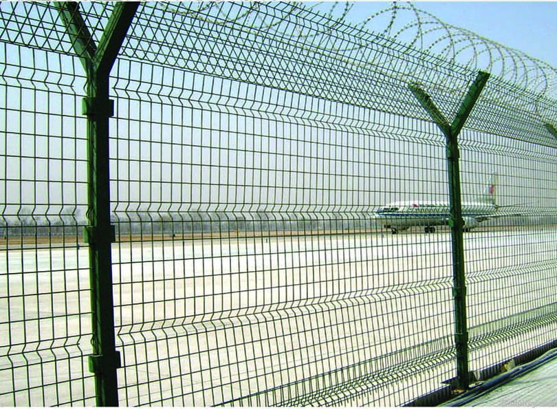 Dazzle-Airport fence