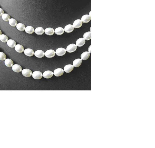 Super pearl necklace