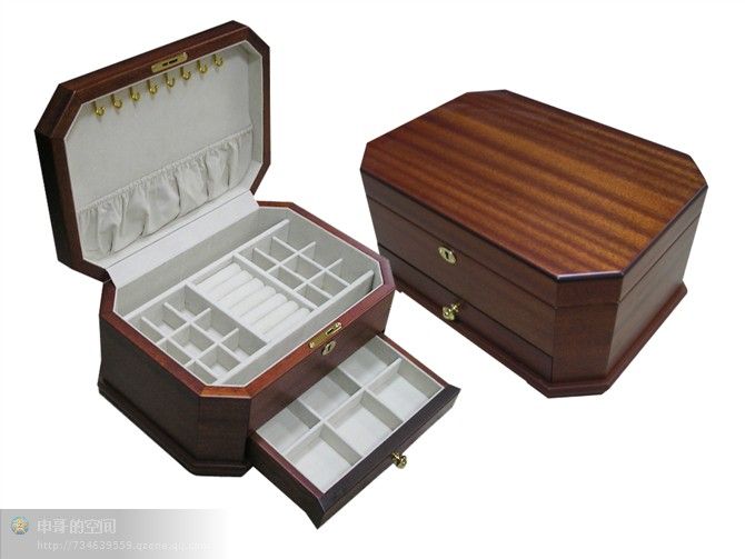 Latest design Elegant inner decoration jewelry box with metal lock