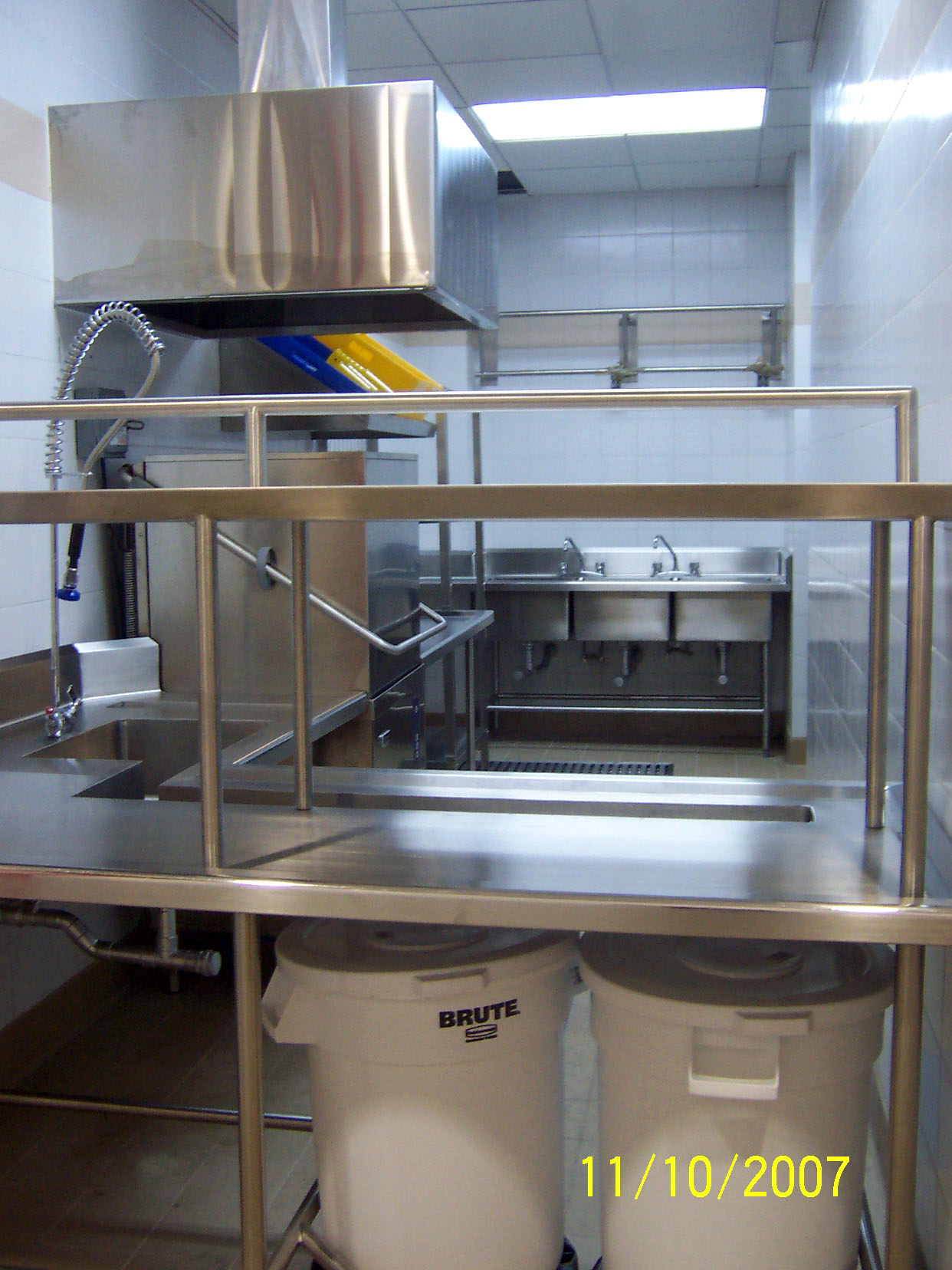 COMERCIAL KITCHEN EQUIPMENT