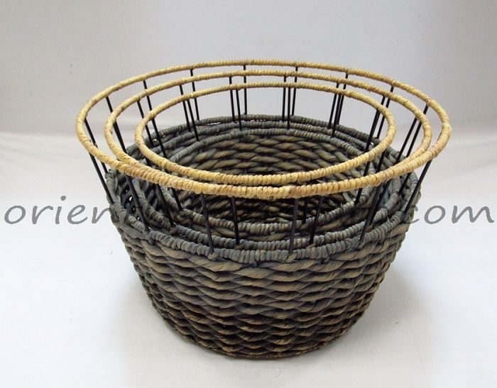 Vietnam water hyacinth big round basket set with black metal frame
