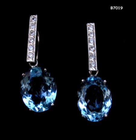 Silver and Topaz Earring