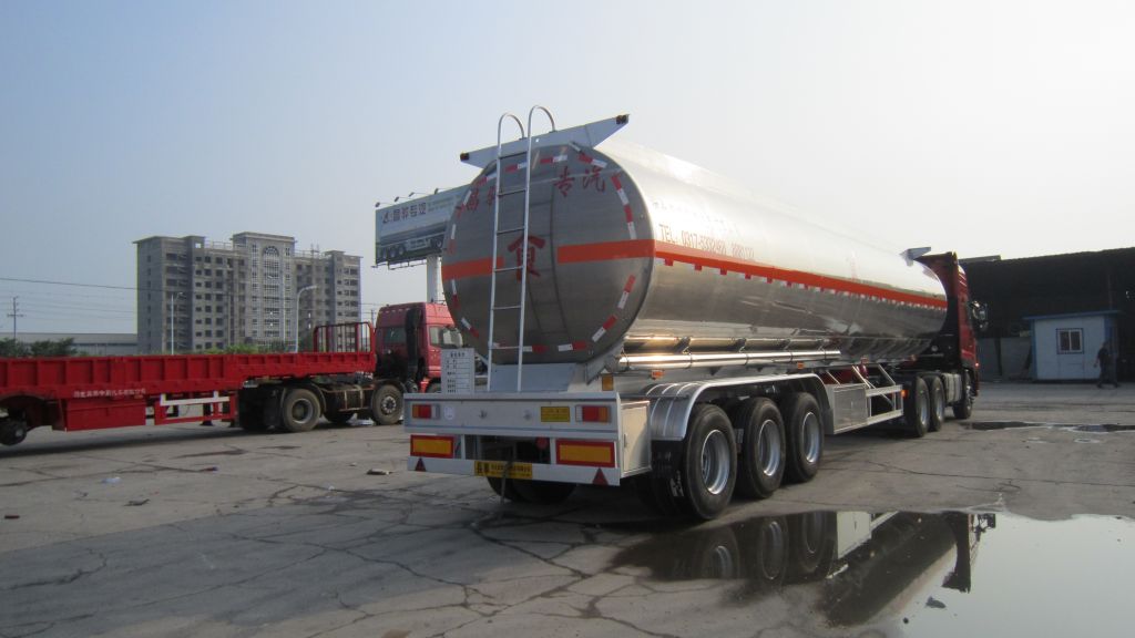 3 axle kerosene aluminum tank truck with CCC/ISO certificate