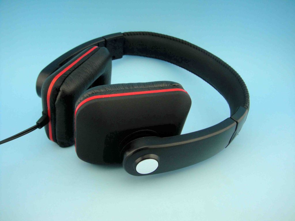 2014 new stereo headphone cheap and hot