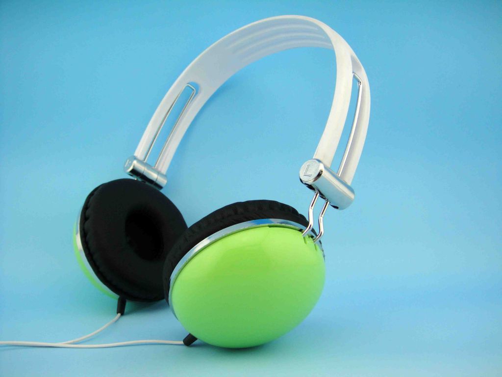 2014 fashionable headphone with Noise Cancelling