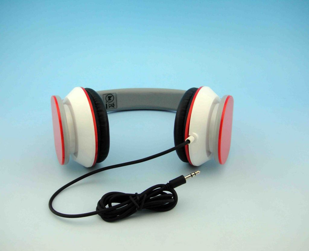 2014 New Products Best stereo Headphoe