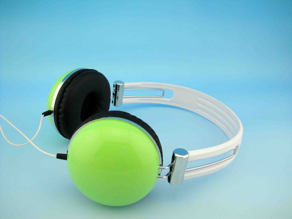 2014 fashionable headphone with Noise Cancelling