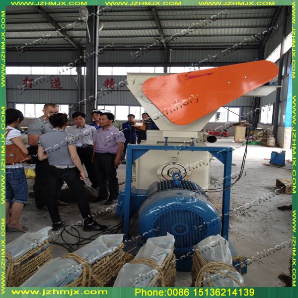 2013 china best selling sawdust pellet mill