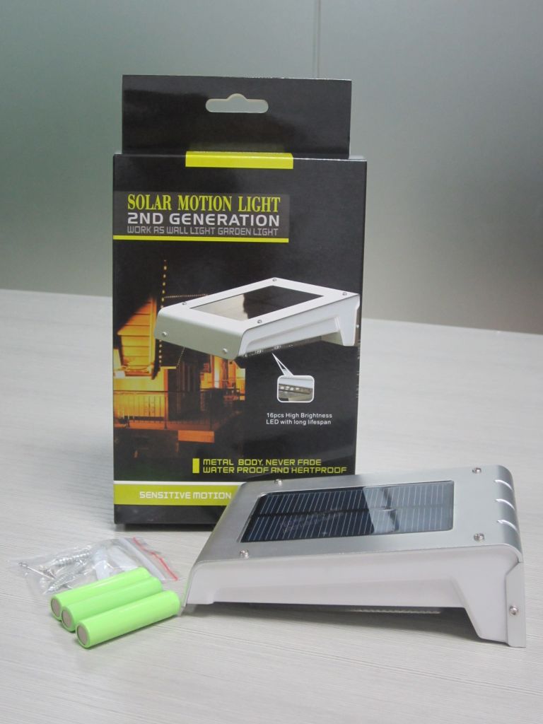 2013 Top Hot selling PIR IP65 solar garden light, solar lights for outdoor/home.