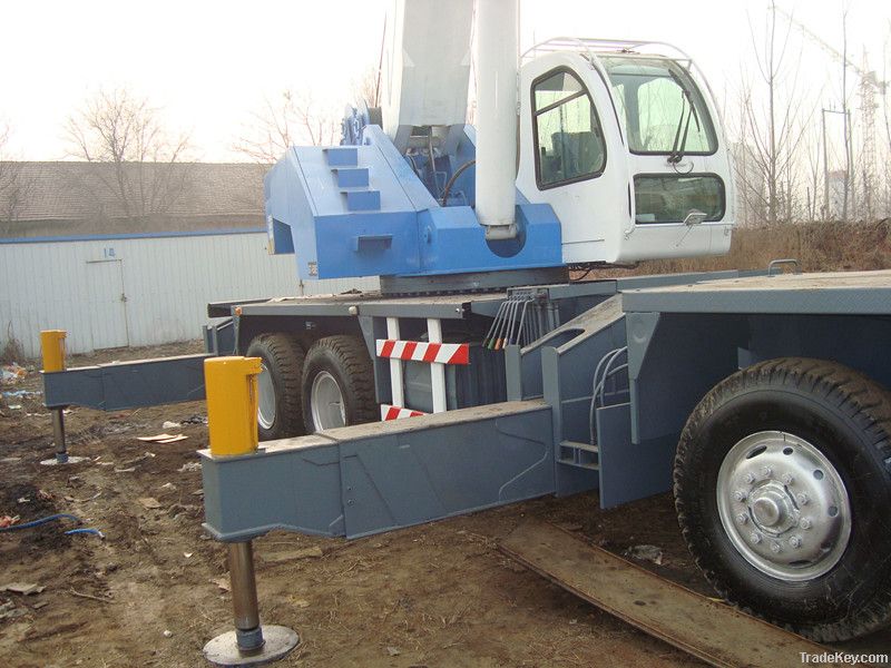 Used Tadano Hydraulic Crane, 65t Truck Crane