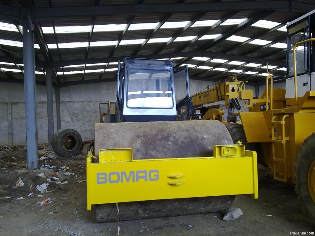 Second hand BOMAG Roller, BW217D-2