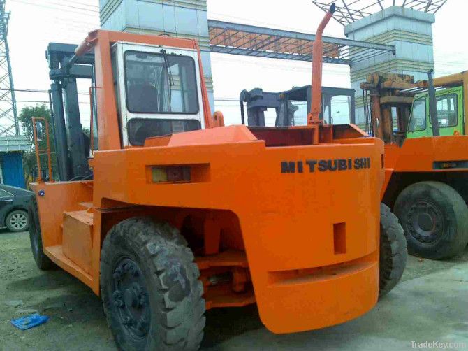 Used Mitsubishi Diesel Forklift, FD250