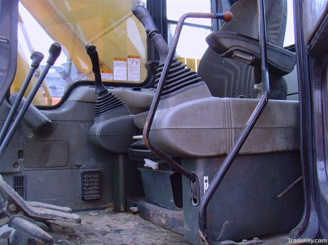 Second hand Komatsu PC220-6 Excavator