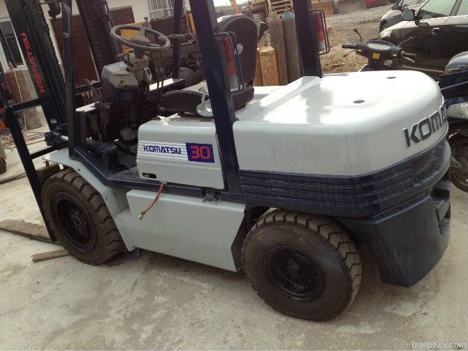 Used Japan Komatsu Forklift, FD30