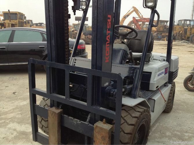 Used Japan Komatsu Forklift, FD30