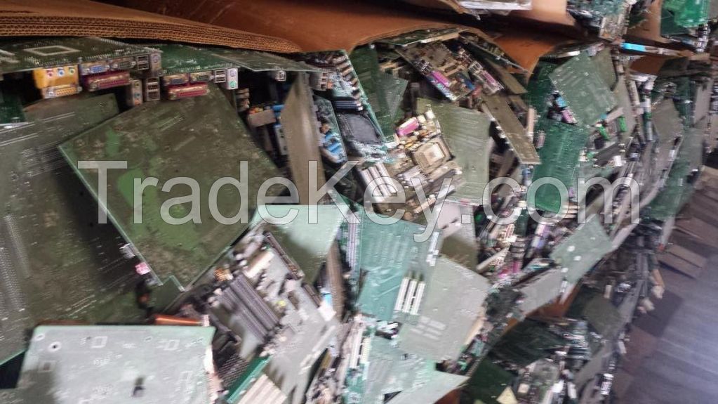 COMPUTER MOTHERBOARD SCRAPS