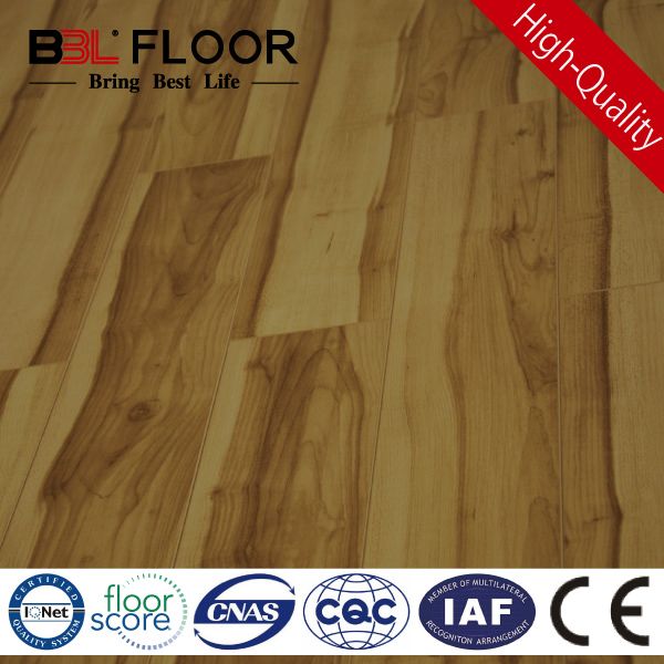 12mm thickness AC3 Small Embossed Oak decking 8667
