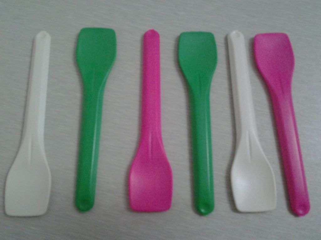 disposable colored ice cream spoon