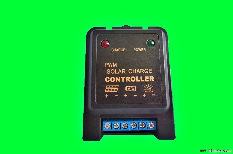 5A Solar Charging Controller Mini Solar Charge Controller with CE & 3