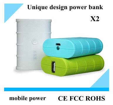 China newest portable mobile charger with 4040mah for iphone mobile charger