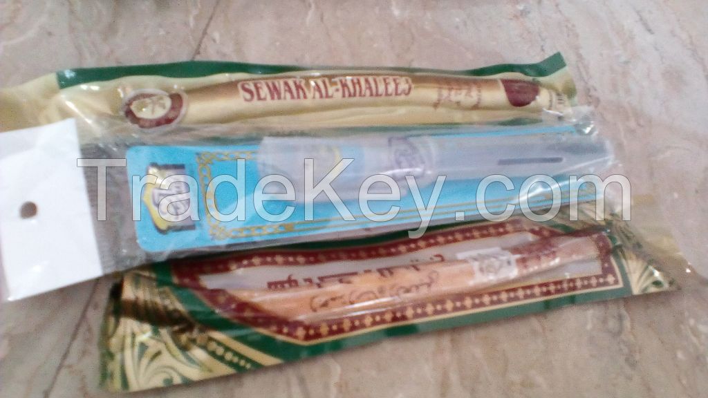 18 X Miswak+miswak holder (Traditional Natural Toothbrush), peelu miswak, meswak, sewak, arak