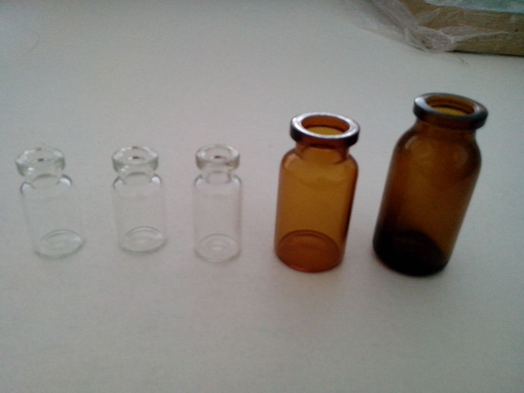 clear and amber glass vial