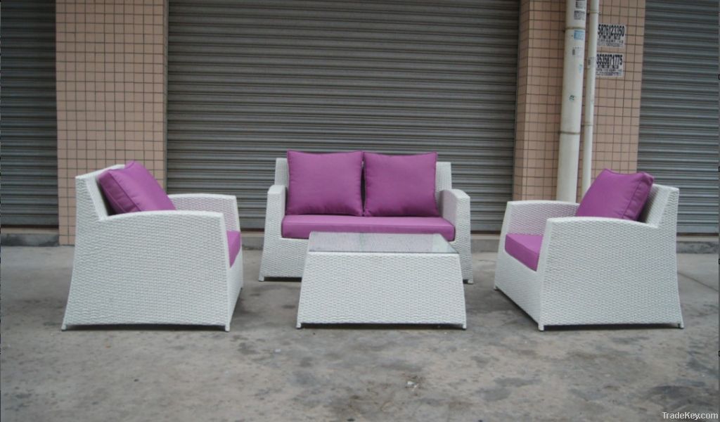 2013 hotsales! Plastic rattan wicker garden sofa set