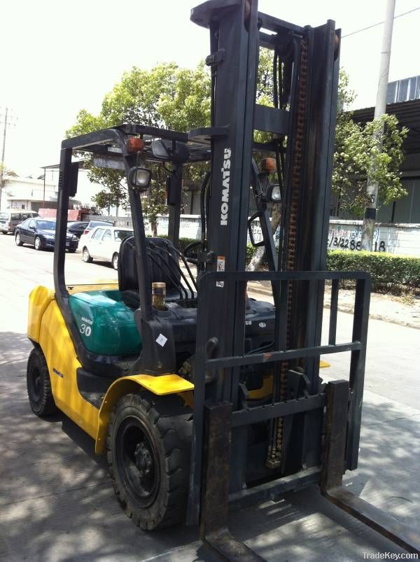 Used Forklifts Komatsu FD30