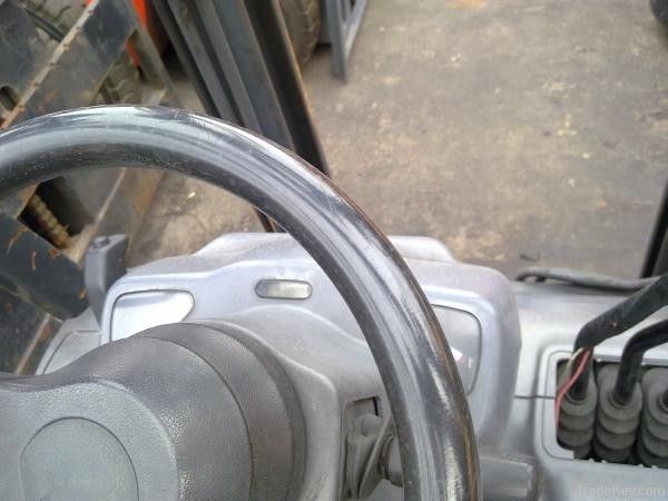 Used Forklifts Komatsu FD30T-16