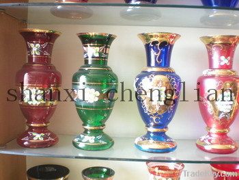 Luxurious glass artware vase